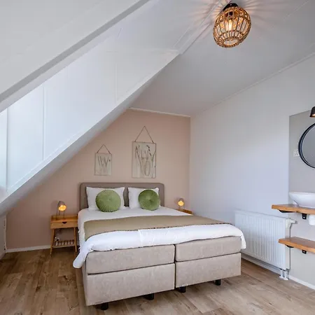 De Leeuwerik Tatil Evi *