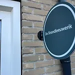 De Leeuwerik *